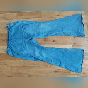 Plus Size Pull-on Flare Jeans